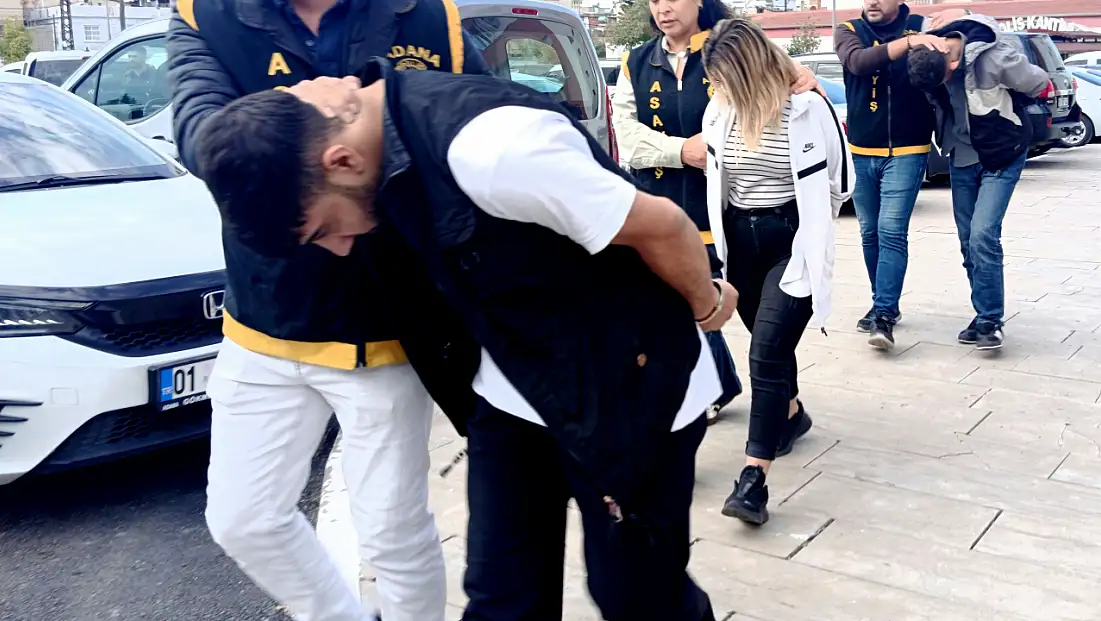 Adana’da 19 Yaşındaki Genç Bıçaklanarak Öldürüldü