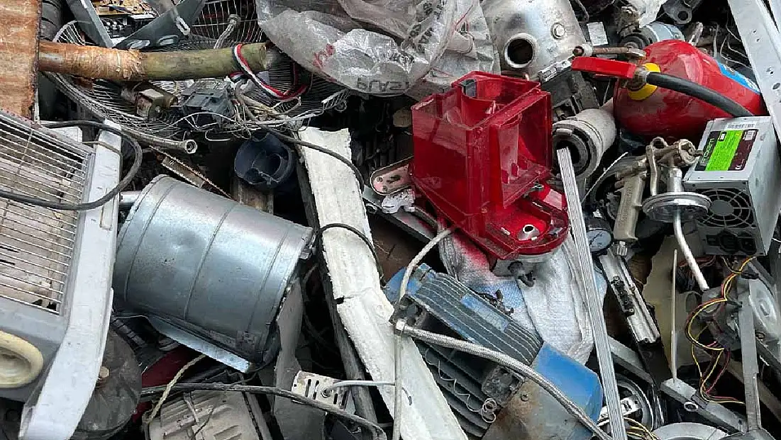 Elinizdeki Atıkları Nakde Çevirin: AydoganGeriDonusum.com Güvencesiyle Kurumsal Hurdacı Hizmeti