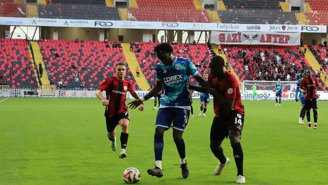 Senegal Kadrosunda Jakobs ve Ndiaye