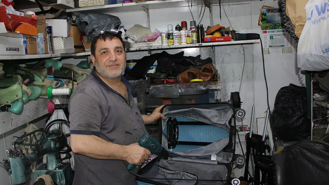 10 metrekarelik dükkânda 40 yıllık tecrübe konuşuyor