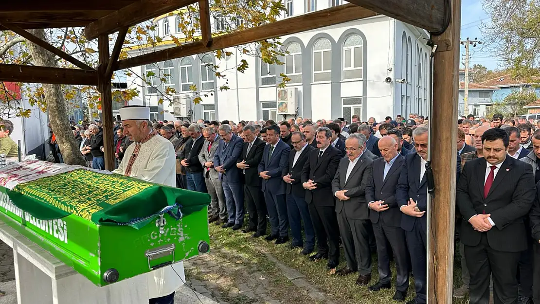 Başkan Şencan'ın Annesine Son Görev