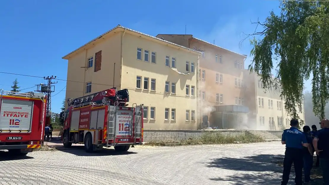 Eski hastane binasında yangın