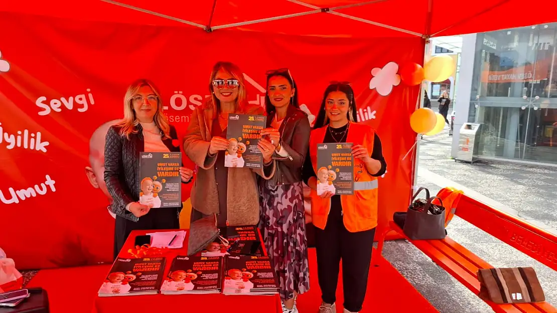 Lösemili Çocuklar İçin Umut Stantı