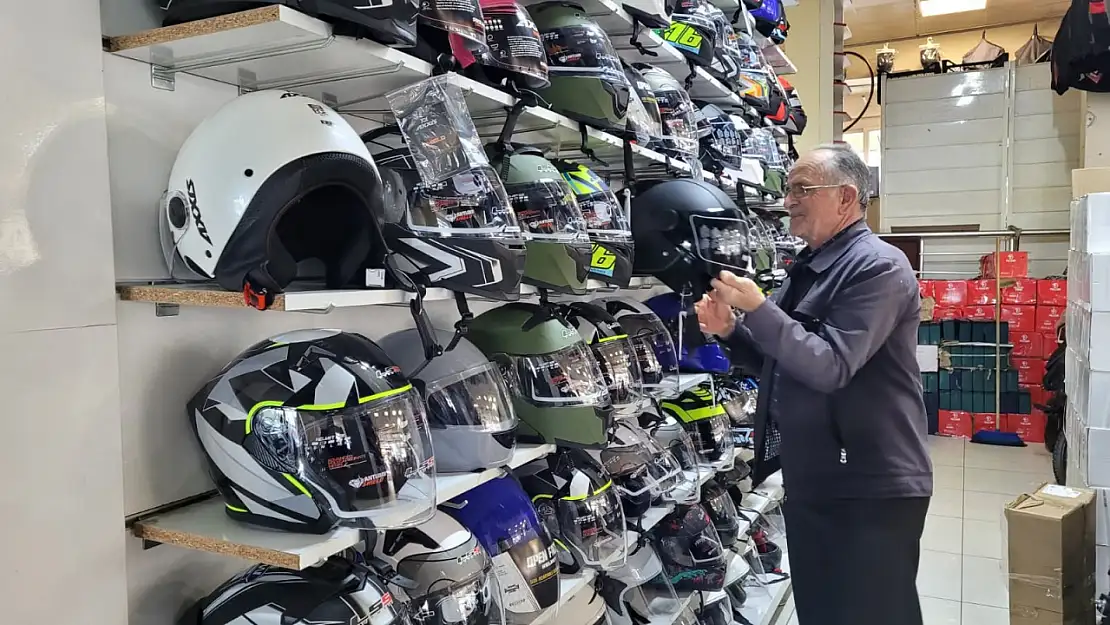 Motosiklet ve traktör sürücülerine eldiven ve koruyucu gözlük zorunluluğu