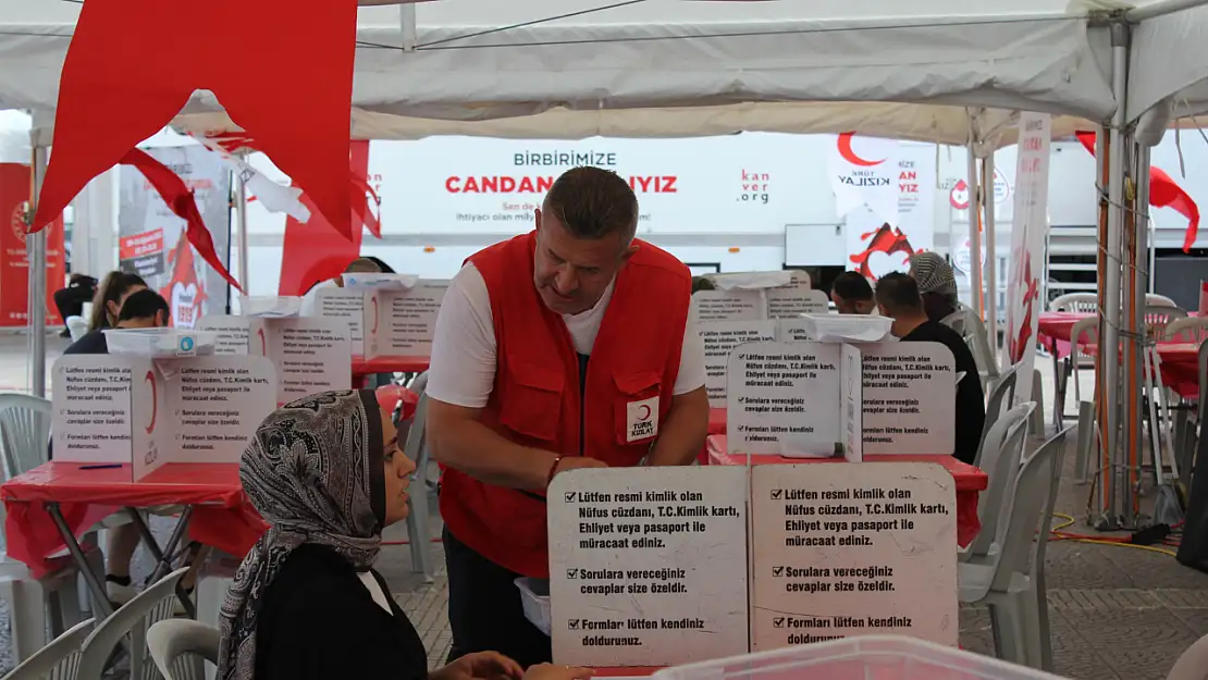 Türk Kızılayı'ndan Büyük Kan Bağışı Etkinliği