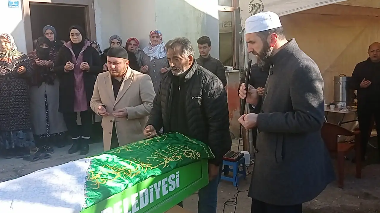 Başkan Şeker'in Annesine Son Görev