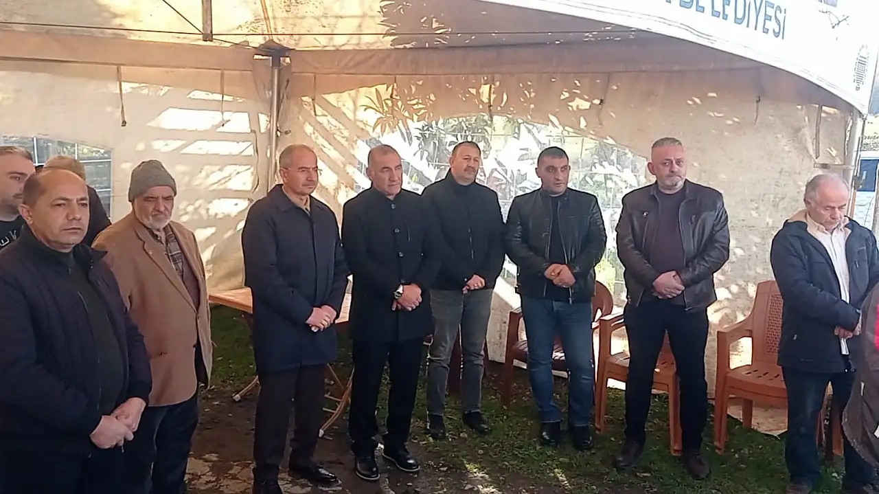 Başkan Şeker'in Annesine Son Görev