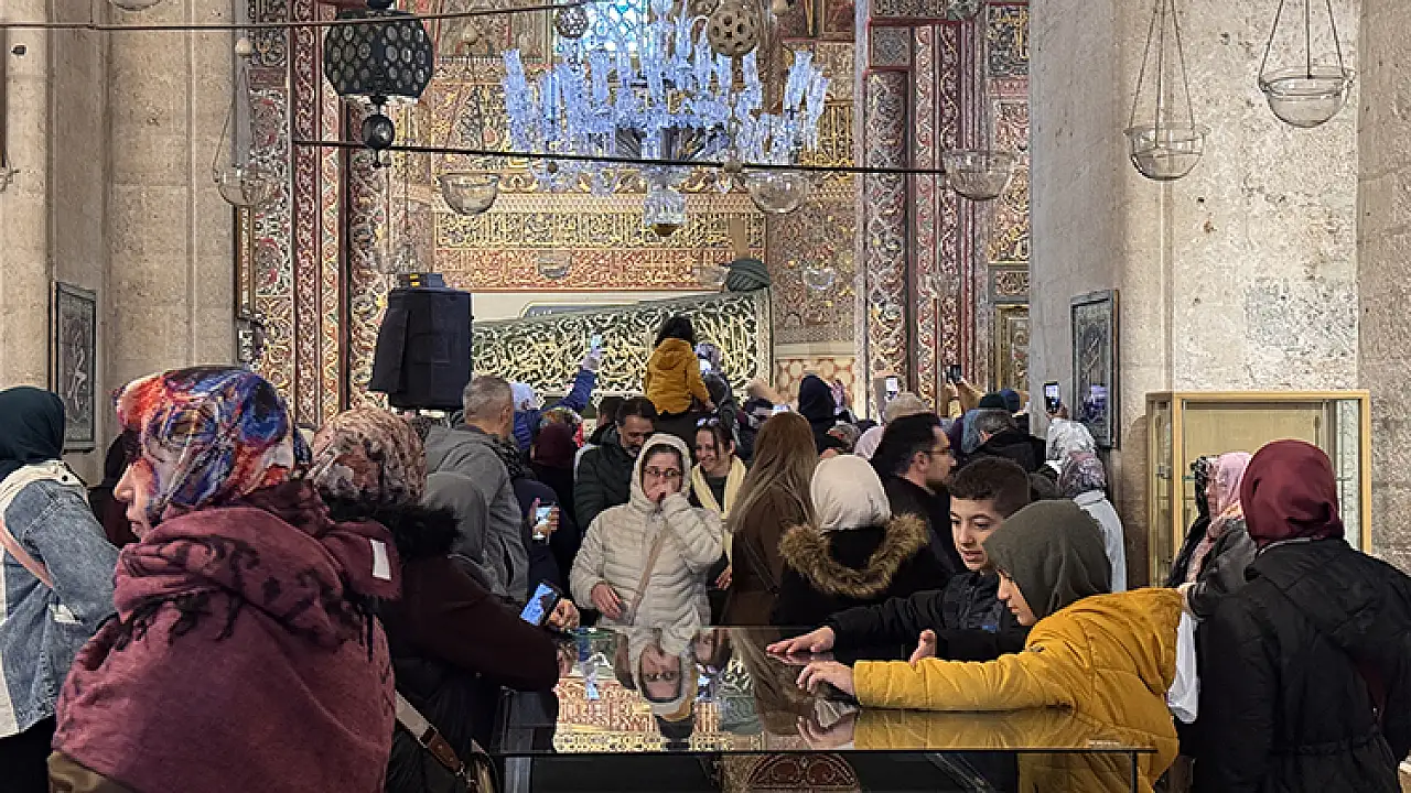 Mevlana Müzesi'nde 'Şebiarus' yoğunluğu yaşanıyor