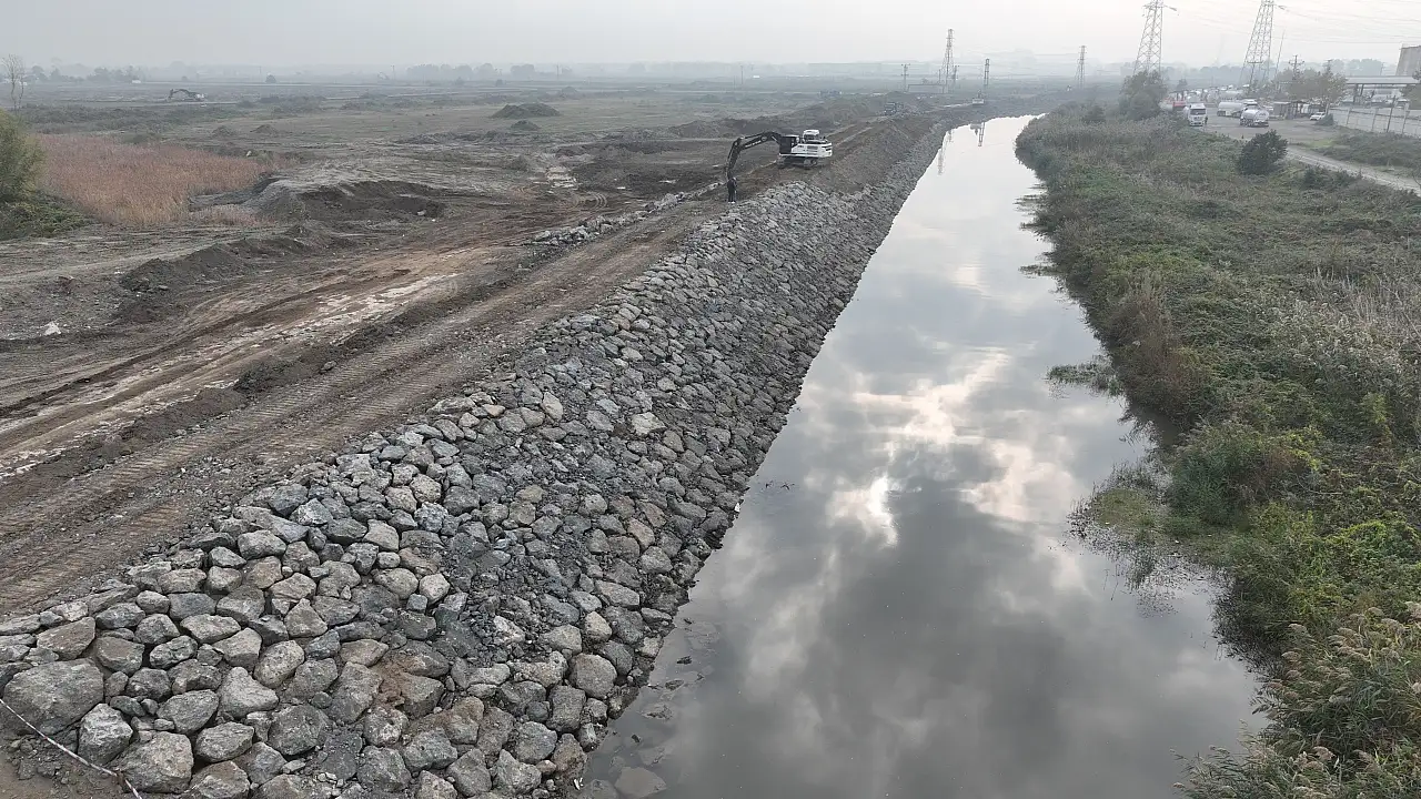 Tekkeköy Yeni OSB'de Islah ve Drenaj Çalışmaları Sürüyor