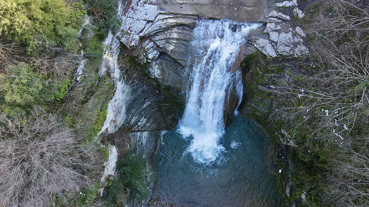 Gölalan Şelalesi'ne Ziyaretçi Akını
