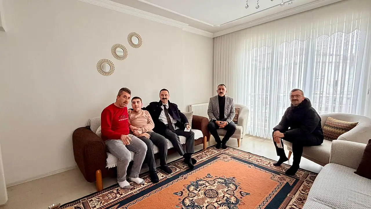 Kaymakam Ayvat'tan anlamlı ziyaret