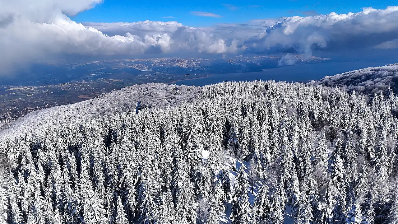 Beyaz gelinlikli Samanlı Dağları görenleri mest etti
