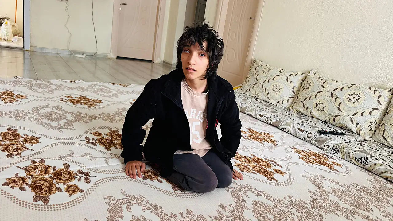 Bir Sandalye, bin gülümseme