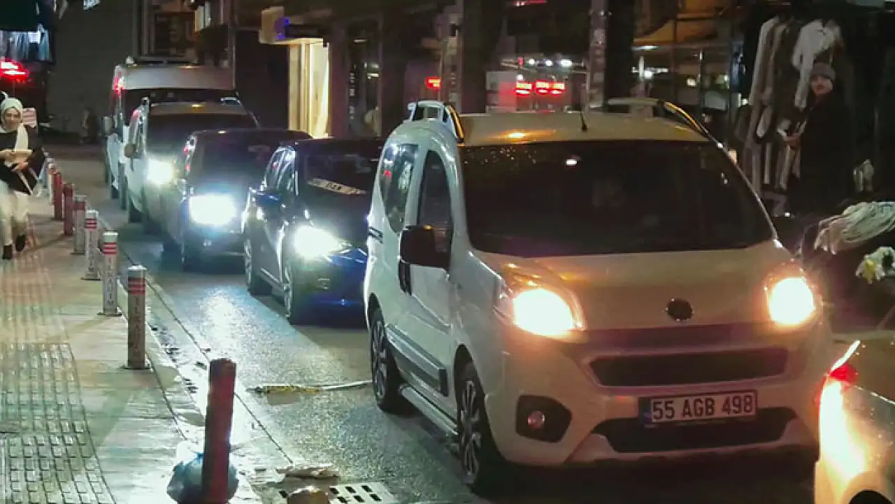 Üst düzey yetkilinin terzi ziyareti trafiği 1 saat durdurdu!