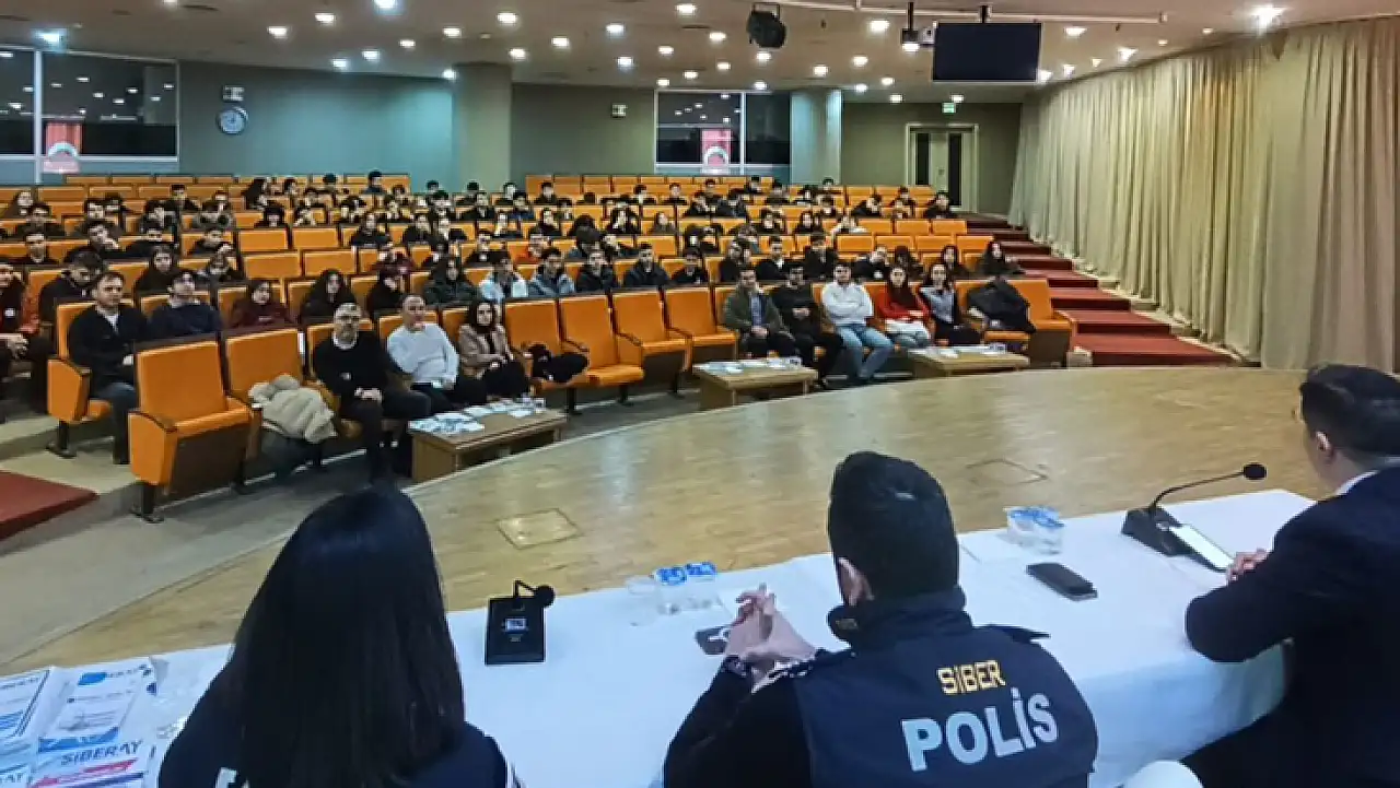 Samsun'da öğrencilere SİBERAY kapsamında siber güvenlik eğitimi verildi