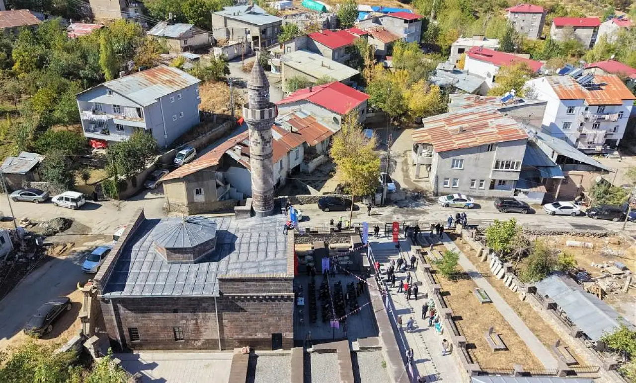 CHP döneminde yıkılmıştı, yeniden ibadete açıldı