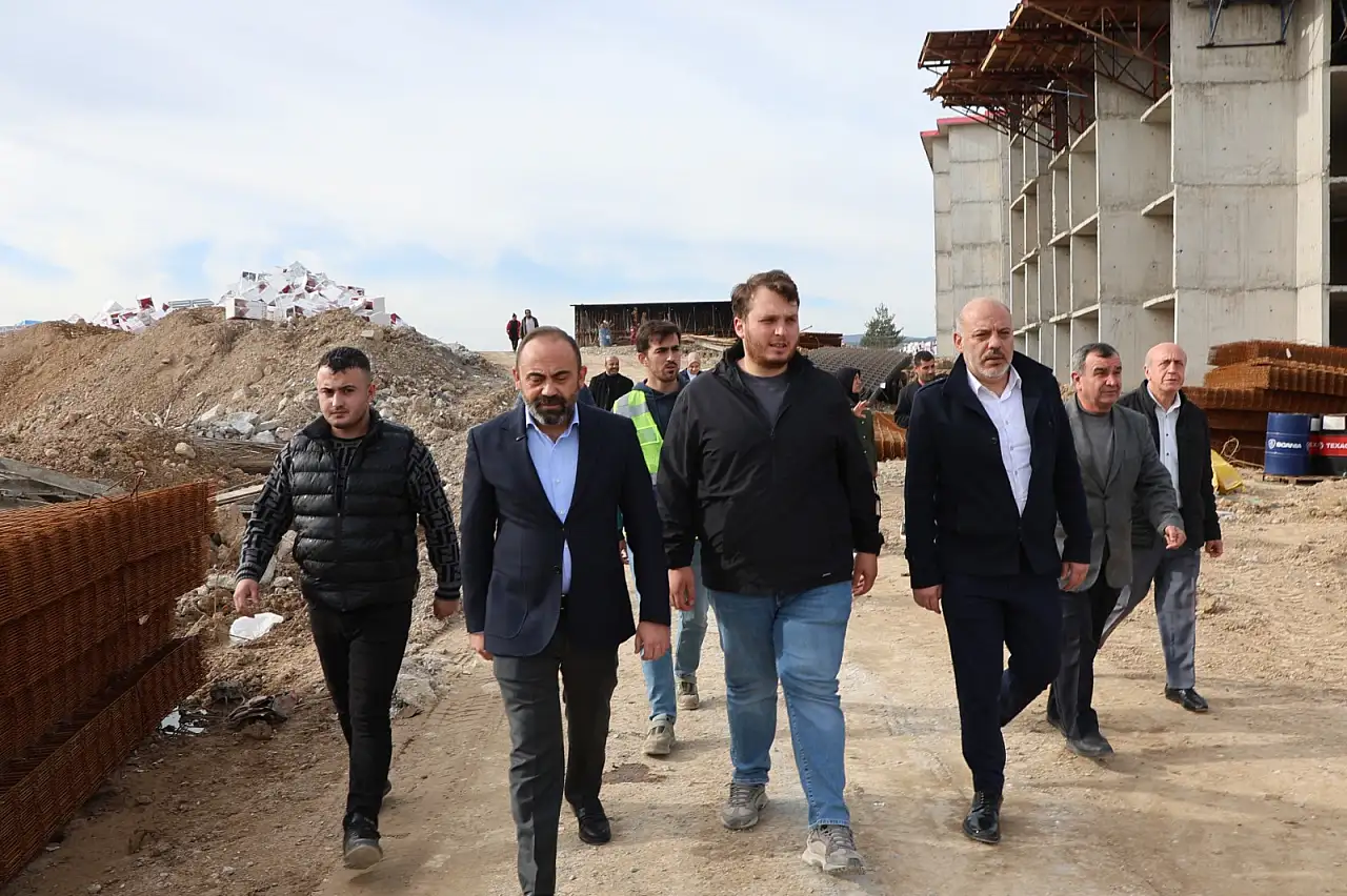 AK Parti Kavak İlçe Başkanı Onur Bakır duyurdu: '150 konut ihale süreci başlıyor'