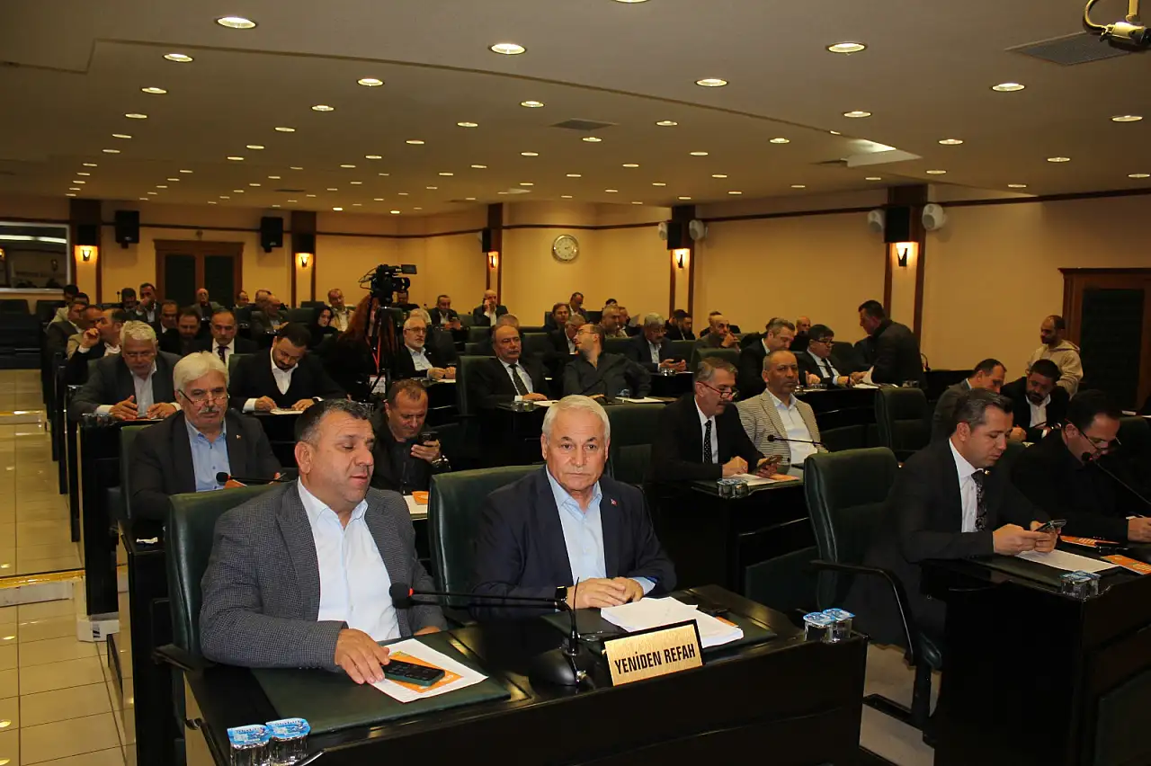 Çiçekler Sunuldu Ancak Sayı da Gözlerden Kaçmadı