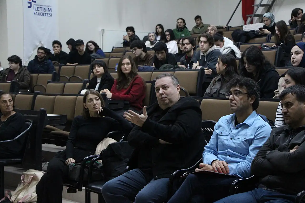 Akbank Kısa Film Festivali'nin Ödüllü Filmleri OMÜ'de Öğrencilerle Buluştu