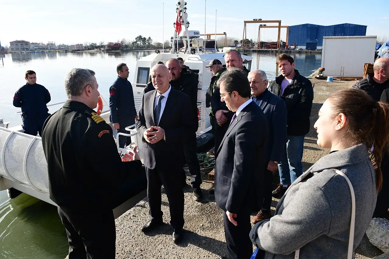 Türk karasuları Samsun'daki yüzen karakolla daha güvende