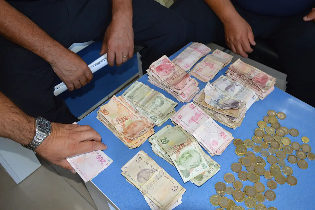 Samsun'da dilenci operasyonu : 5 bin 40 lira bulundu