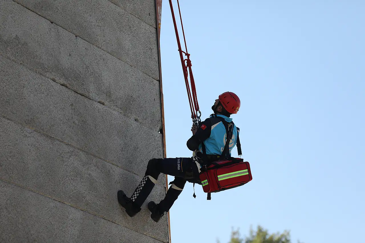 Samsun'da 6,5 Büyüklüğünde Deprem Senaryosu Canlandırıldı