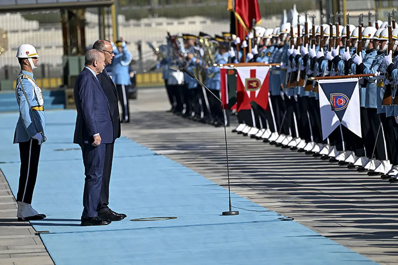 Erdoğan, Almanya Başbakanı Merz'i resmi törenle karşıladı
