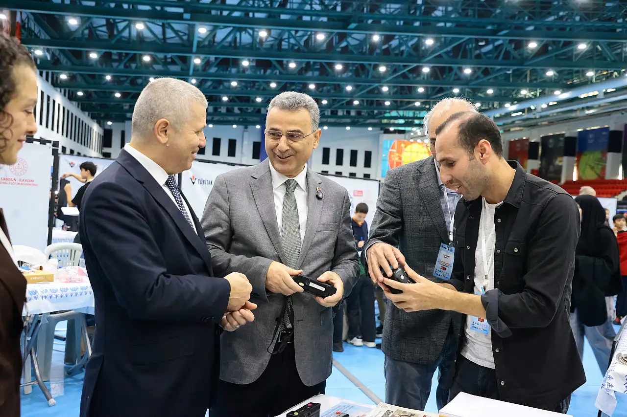 İlkadım'da Bilim Heyecanı! Başkan Kurnaz Öğrencilerle Buluştu