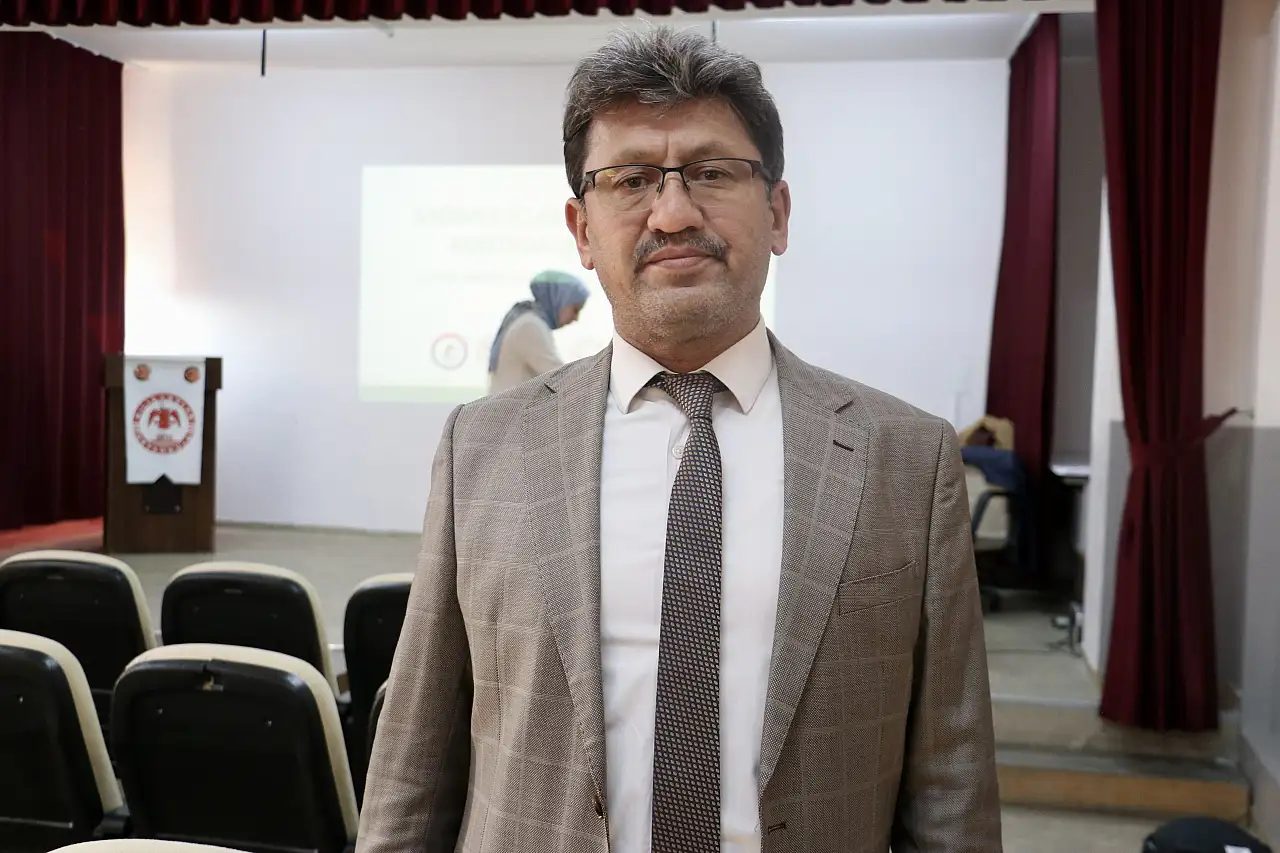 Samsun'da Bağımlılıkla Mücadelede Veliler Bilinçlendiriliyor