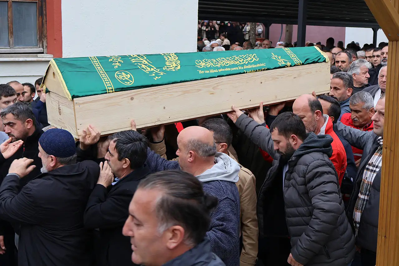 Bozkurt'ta Kaybolan Anne ve Oğlu Toprağa Verildi