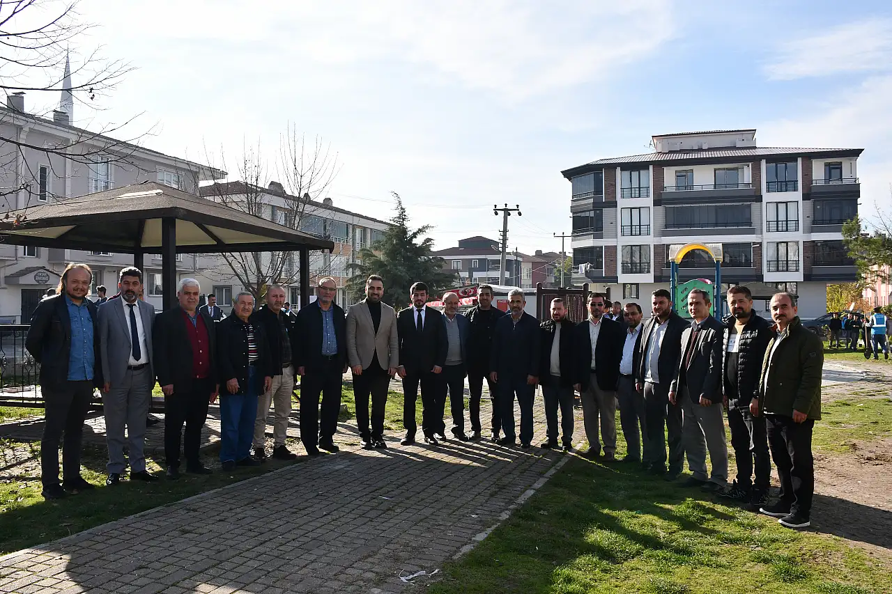 Fidanlar gazze ve şehitler için toprakla buluştu