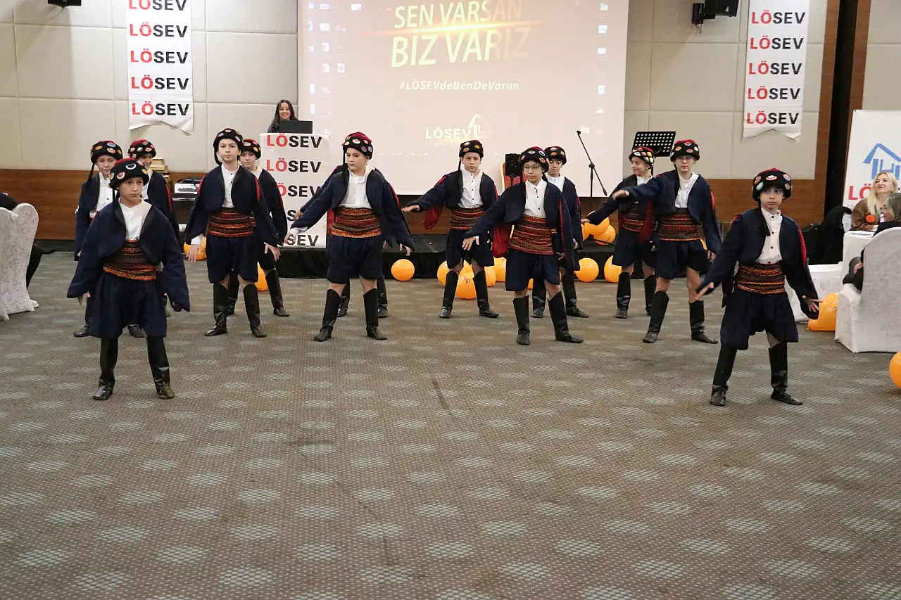 Samsun'da LÖSEV gönüllük haftasında ödül programı düzenledi