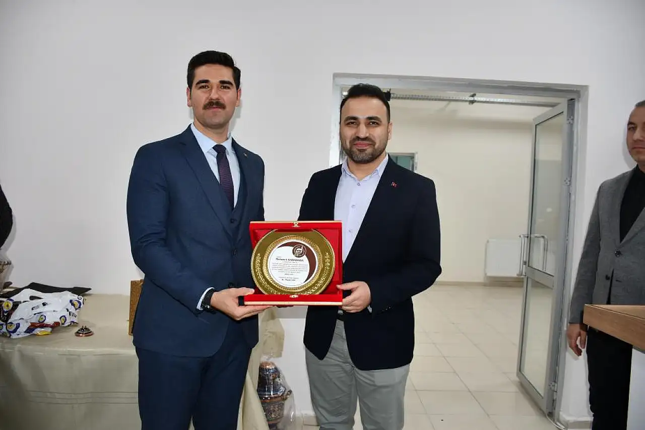 Vezirköprü'de görev yeri değişen hakim ve savcılara veda programı