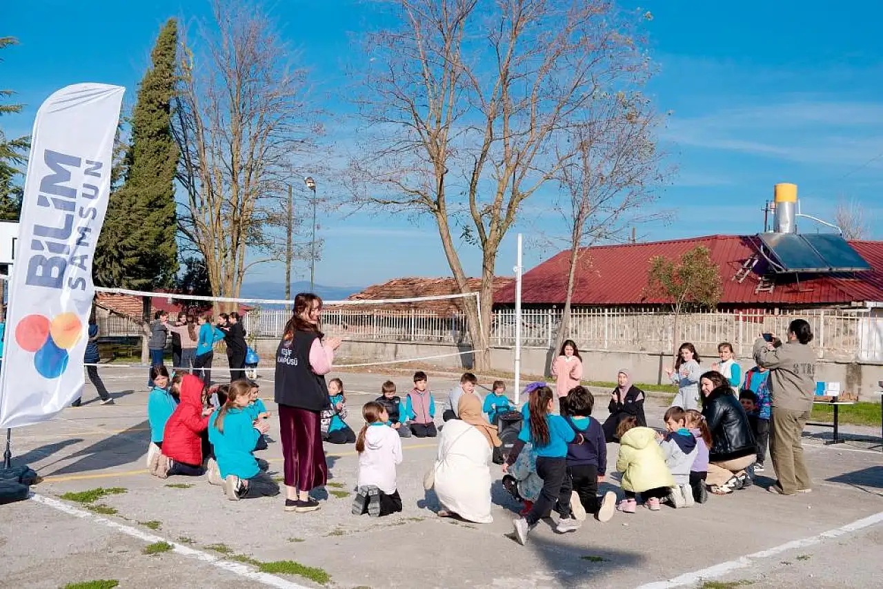 Bilim Samsun'dan Köy Okullarına Bilim Yolculuğu