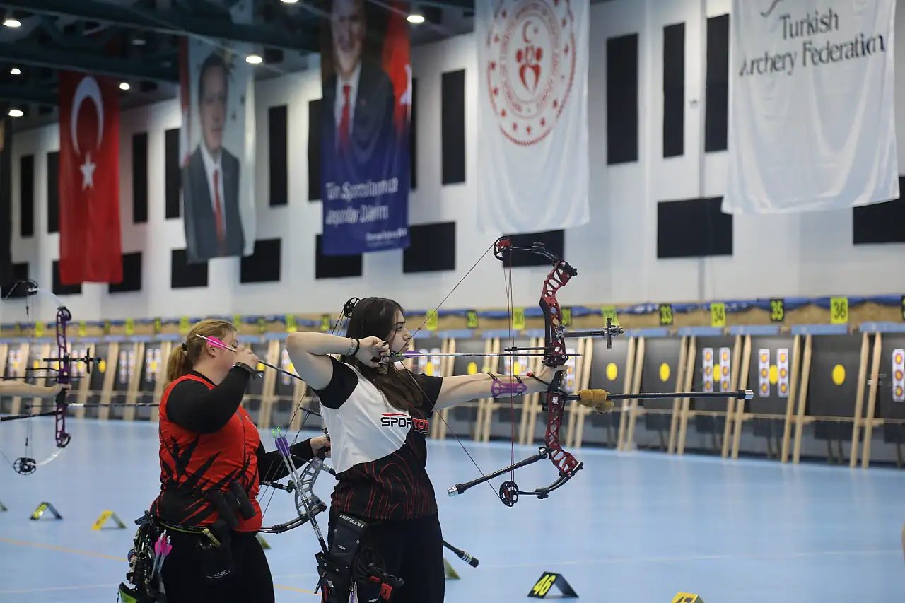 Samsun'da okçuluk salon kış kupası tamamlandı