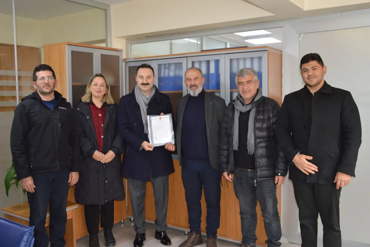 Havza OSB'de üretime geçen yeni fabrikanın tapusu teslim edildi