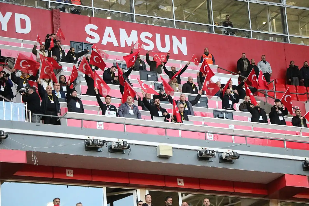 Samsun'da basın tribünü tek ses: bu bayrak hepimizin