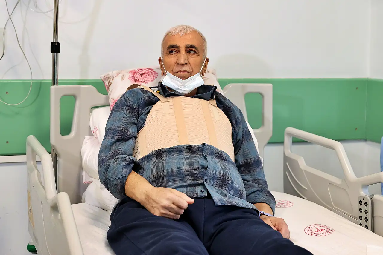 Nefes Alamıyordu, 8 Saatlik Ameliyatla Sağlığına Kavuştu