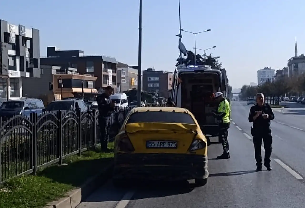 Samsun'da cezaevi aracı ile otomobil çarpıştı