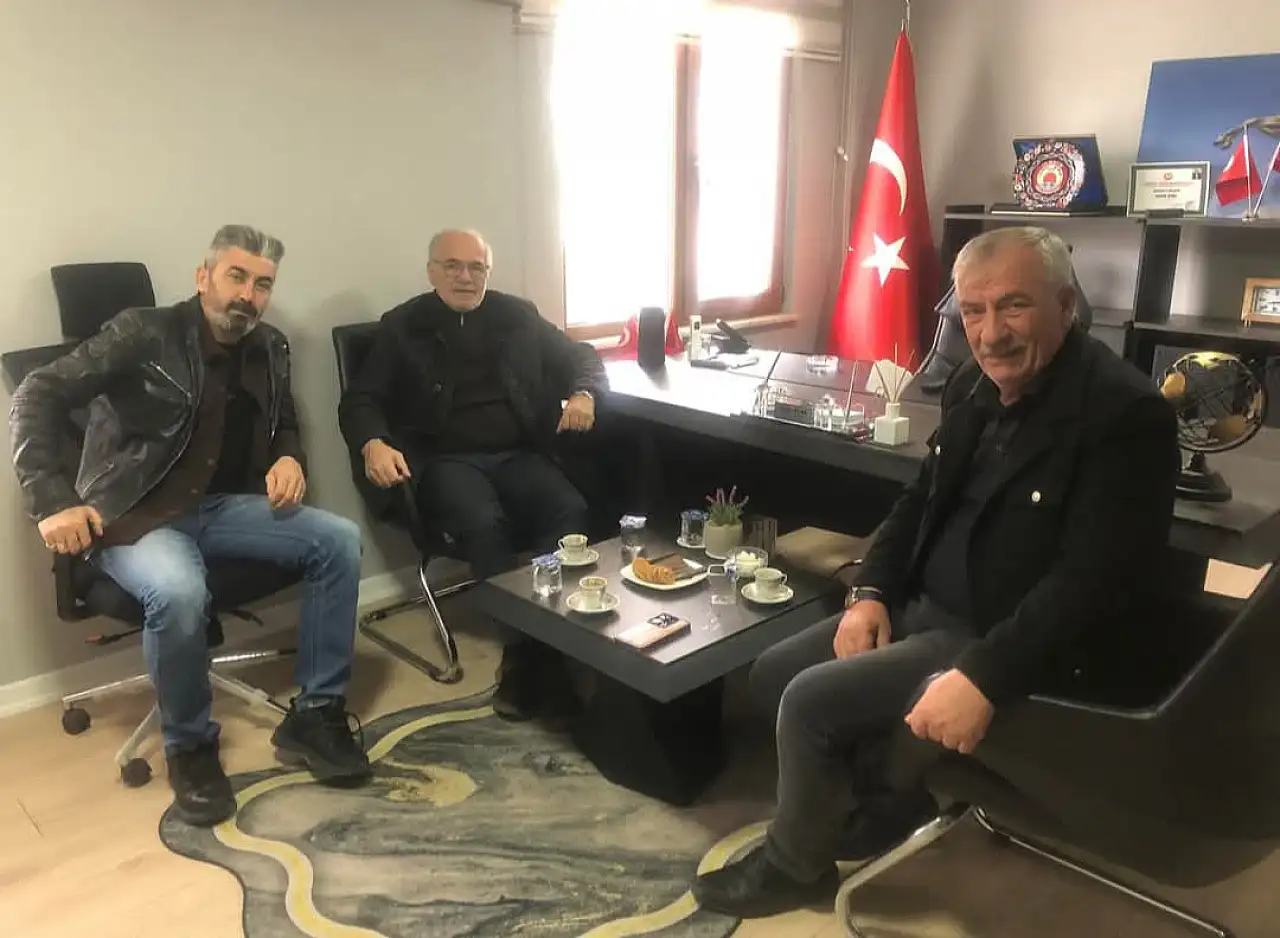 Siyasi iki yüzlülük mü? Yoksa partiye davet mi?