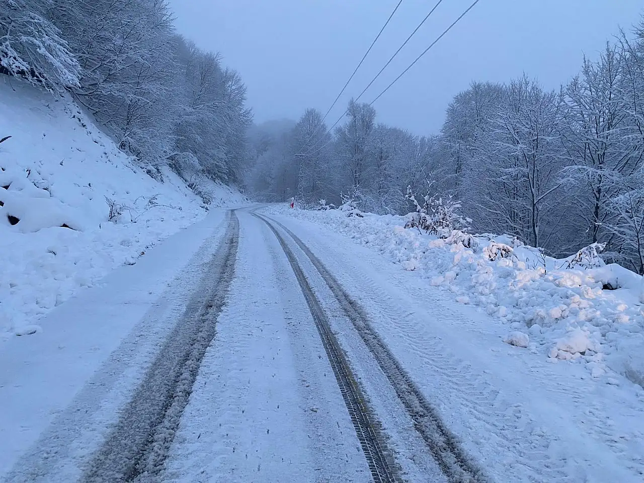 Salıpazarı'nda  karla mücadele