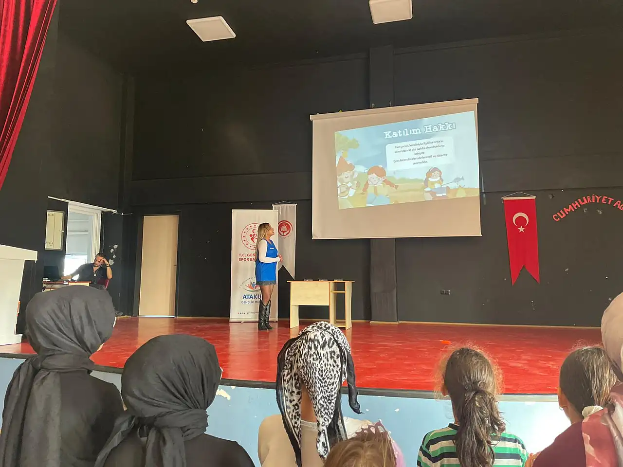 OMÜ'lü Öğrencilerden Çocuk Hakları Farkındalığı