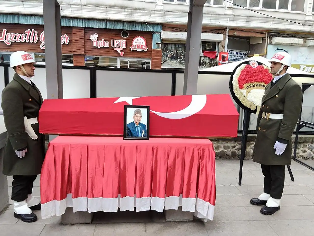 Kıbrıs Gazisi son yolculuğuna uğurlandı