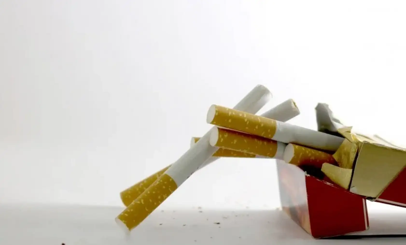 İki sigara grubuna daha zam geldi