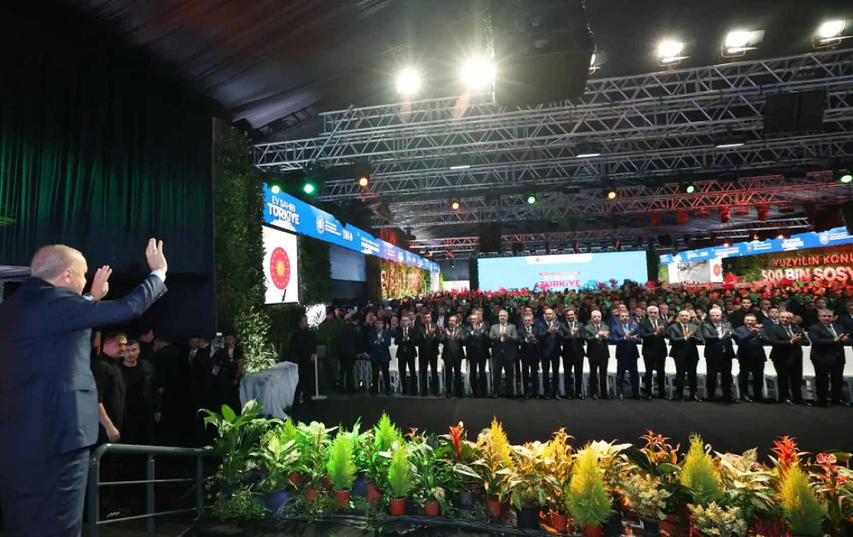 Cumhurbaşkanı Erdoğan 'Yüzyılın Konut Projesi'nin detaylarını açıkladı