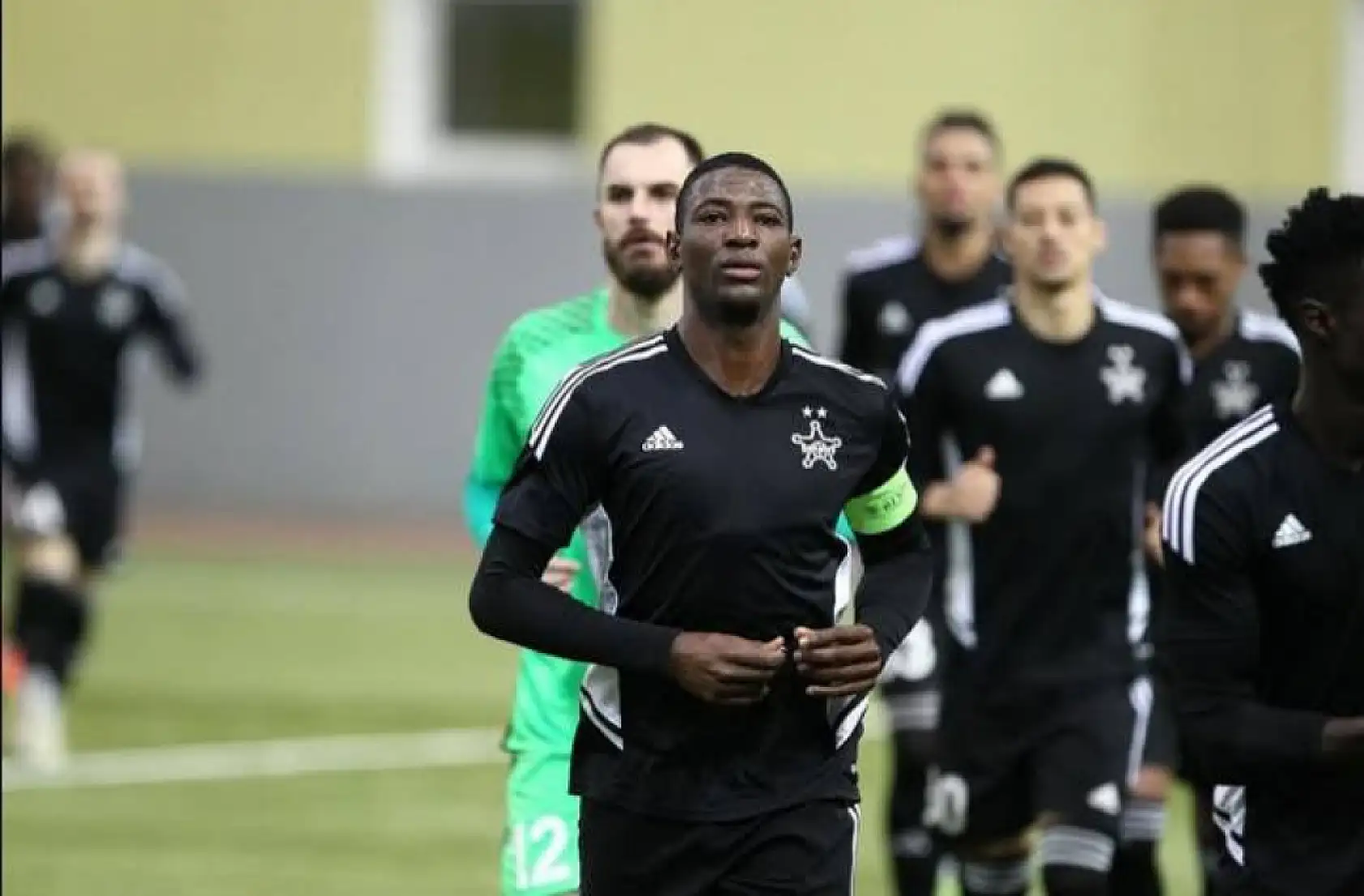 Avrupa Tecrübeli Ön Libero Süper Lig Yolunda! İmza Kapıda