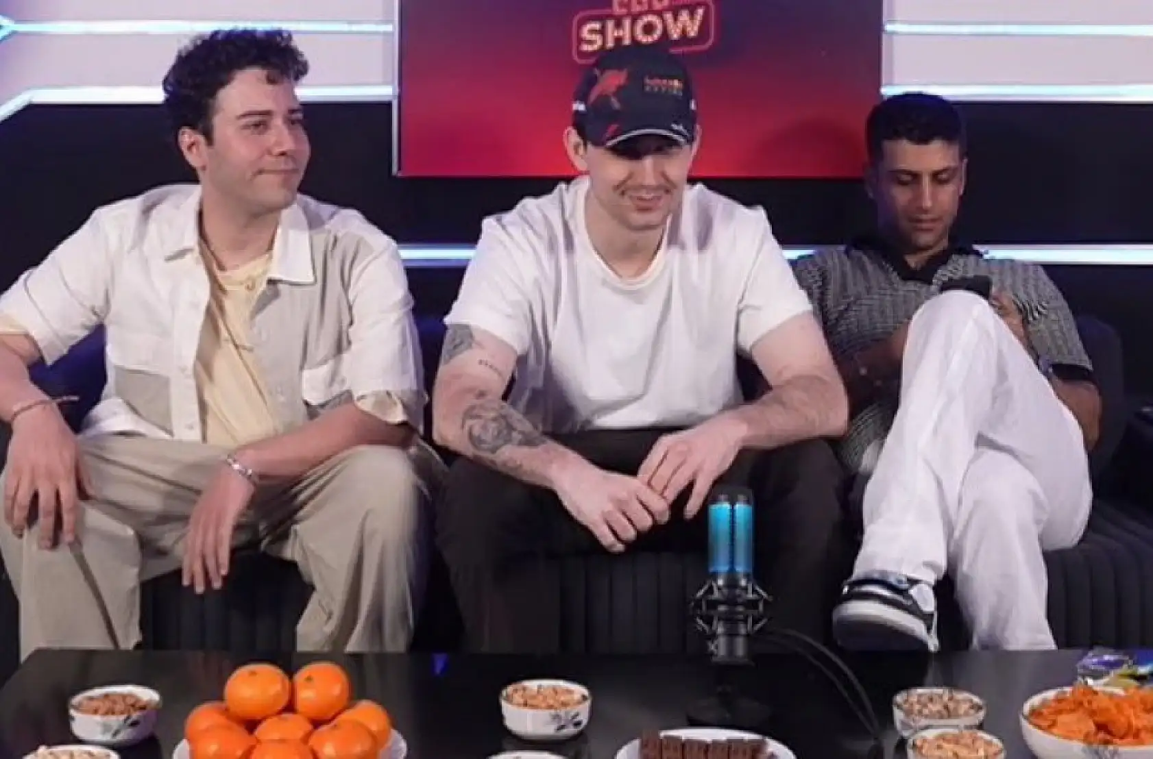 Berkcan Güven'den Eski Dostu Enes Batur Hakkındaki 'Tarikat' İddialarına Sert Tepki!