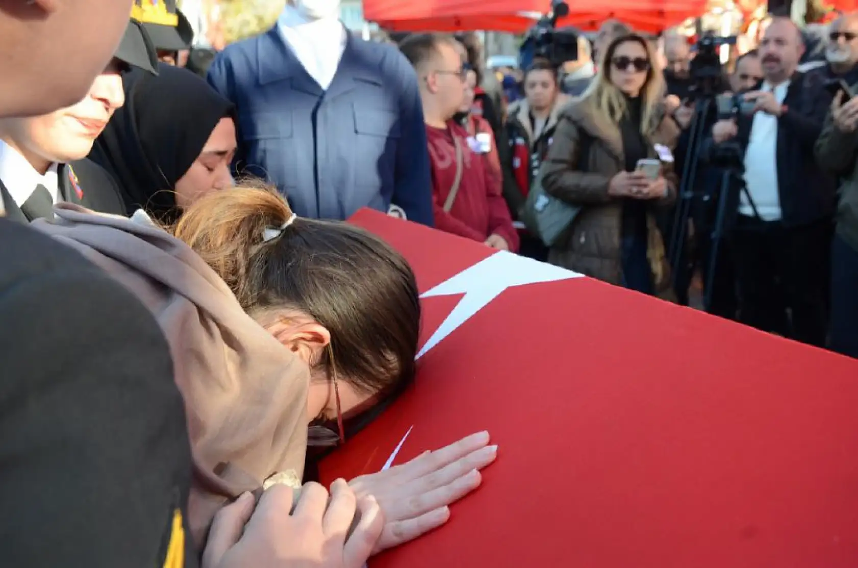 Türkiye şehitlerini uğurladı