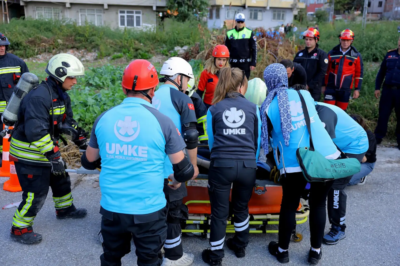 Samsun'da 6,4 büyüklüğünde deprem tatbikatı gerçeğini aratmadı