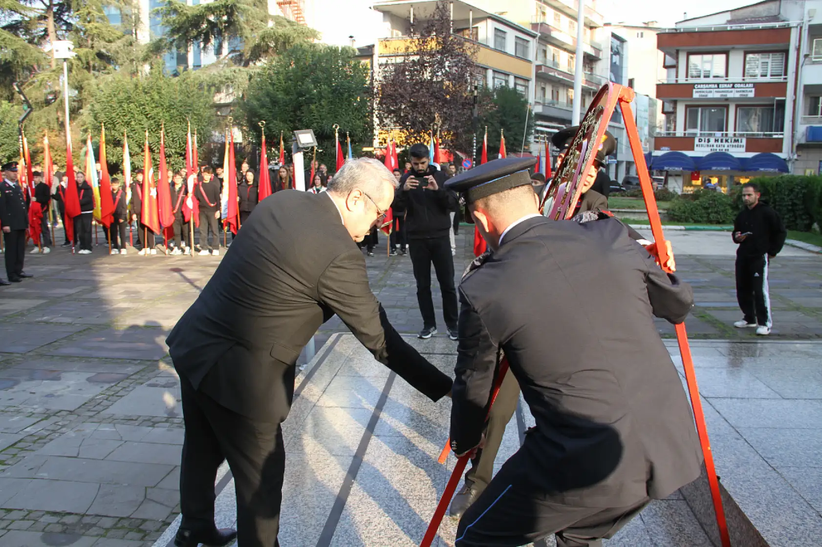 Çarşamba, Atatürk'ü Saygıyla Andı